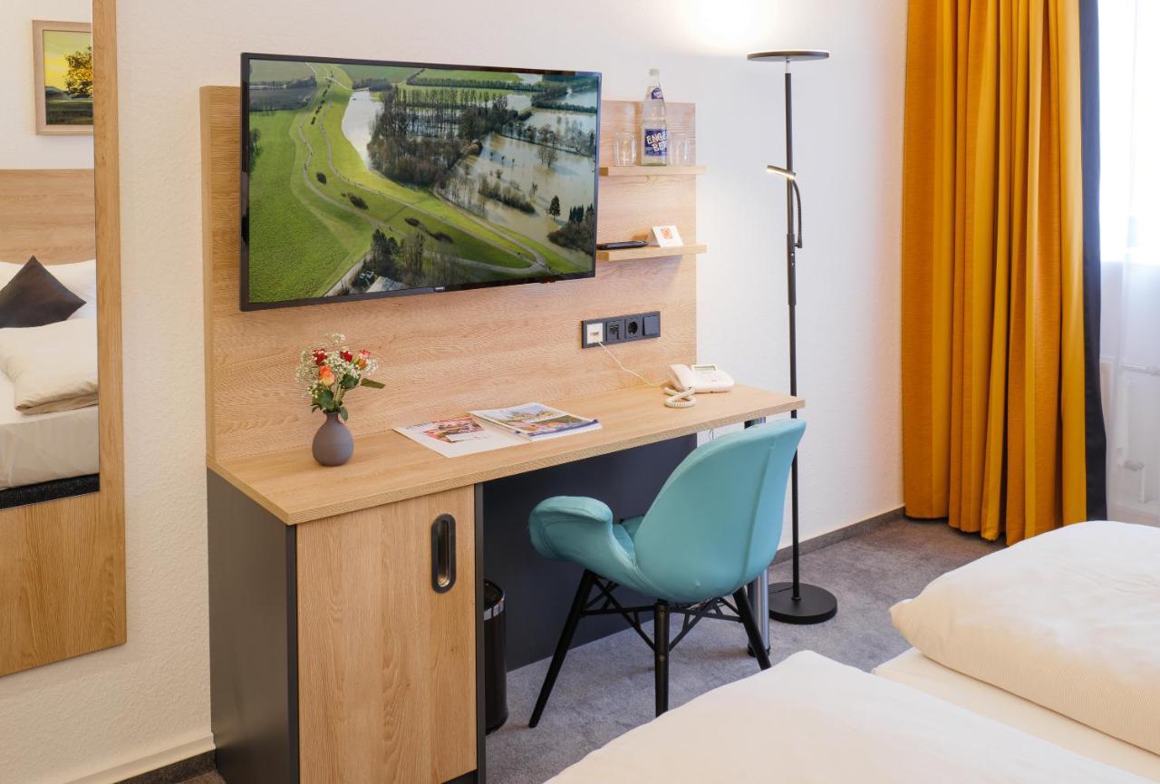 เบสต์ เวสเทิร์น คอมฟอร์ต บิสซิเนส โฮเต็ล Hotel นอยส์ ภายนอก รูปภาพ