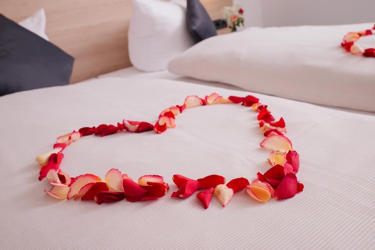 เบสต์ เวสเทิร์น คอมฟอร์ต บิสซิเนส โฮเต็ล Hotel นอยส์ ภายนอก รูปภาพ
