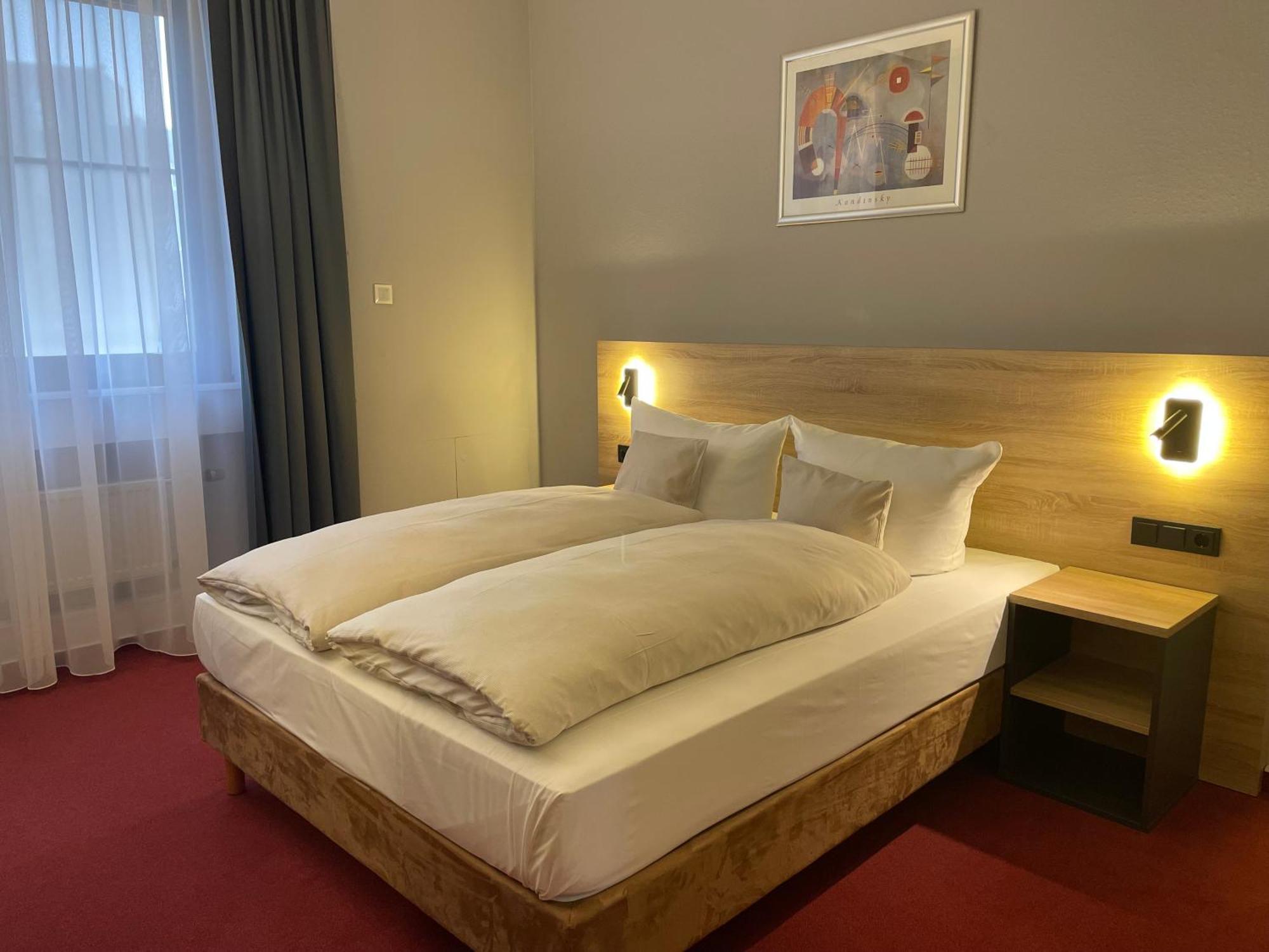 เบสต์ เวสเทิร์น คอมฟอร์ต บิสซิเนส โฮเต็ล Hotel นอยส์ ภายนอก รูปภาพ