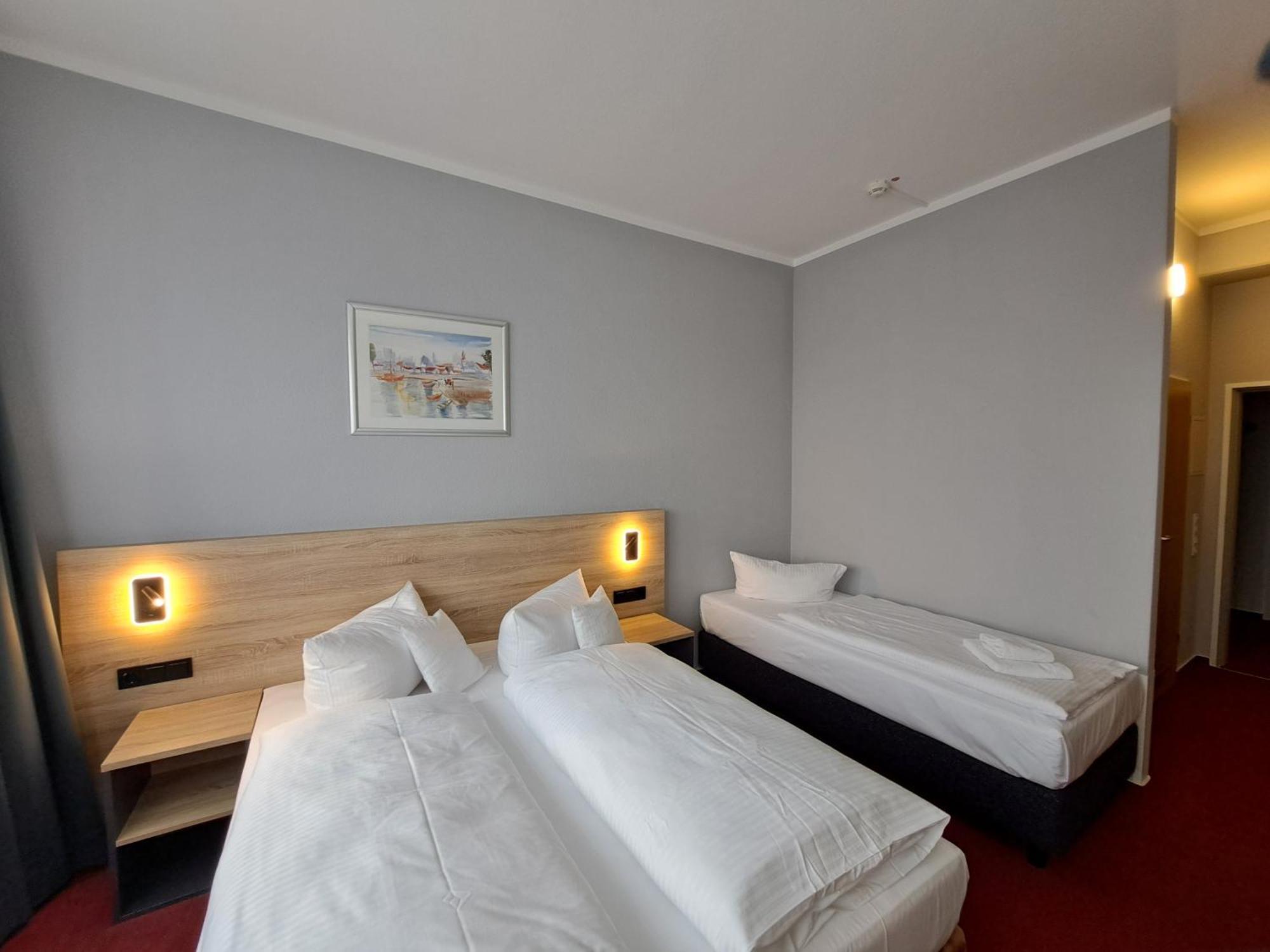 เบสต์ เวสเทิร์น คอมฟอร์ต บิสซิเนส โฮเต็ล Hotel นอยส์ ภายนอก รูปภาพ