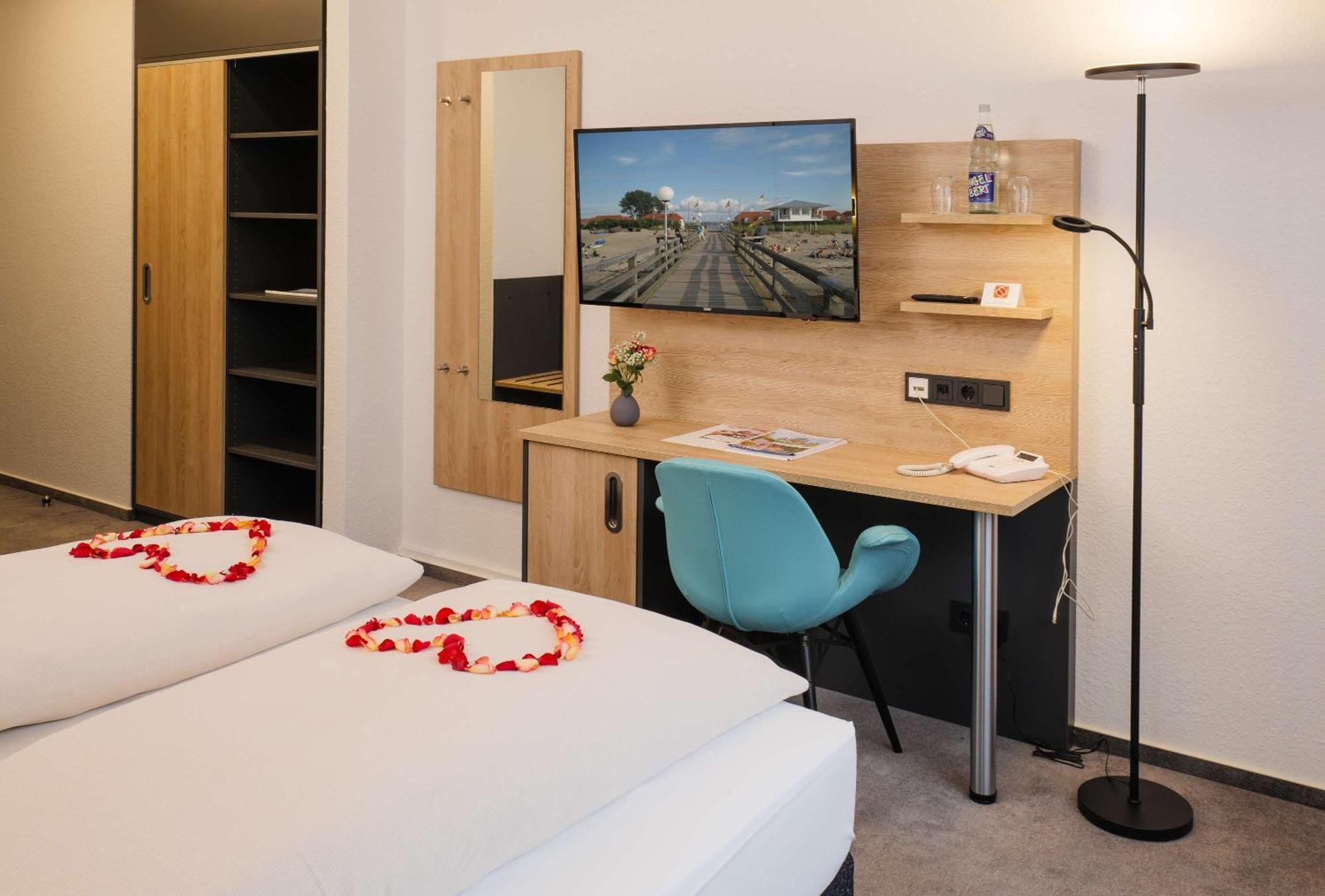 เบสต์ เวสเทิร์น คอมฟอร์ต บิสซิเนส โฮเต็ล Hotel นอยส์ ภายนอก รูปภาพ