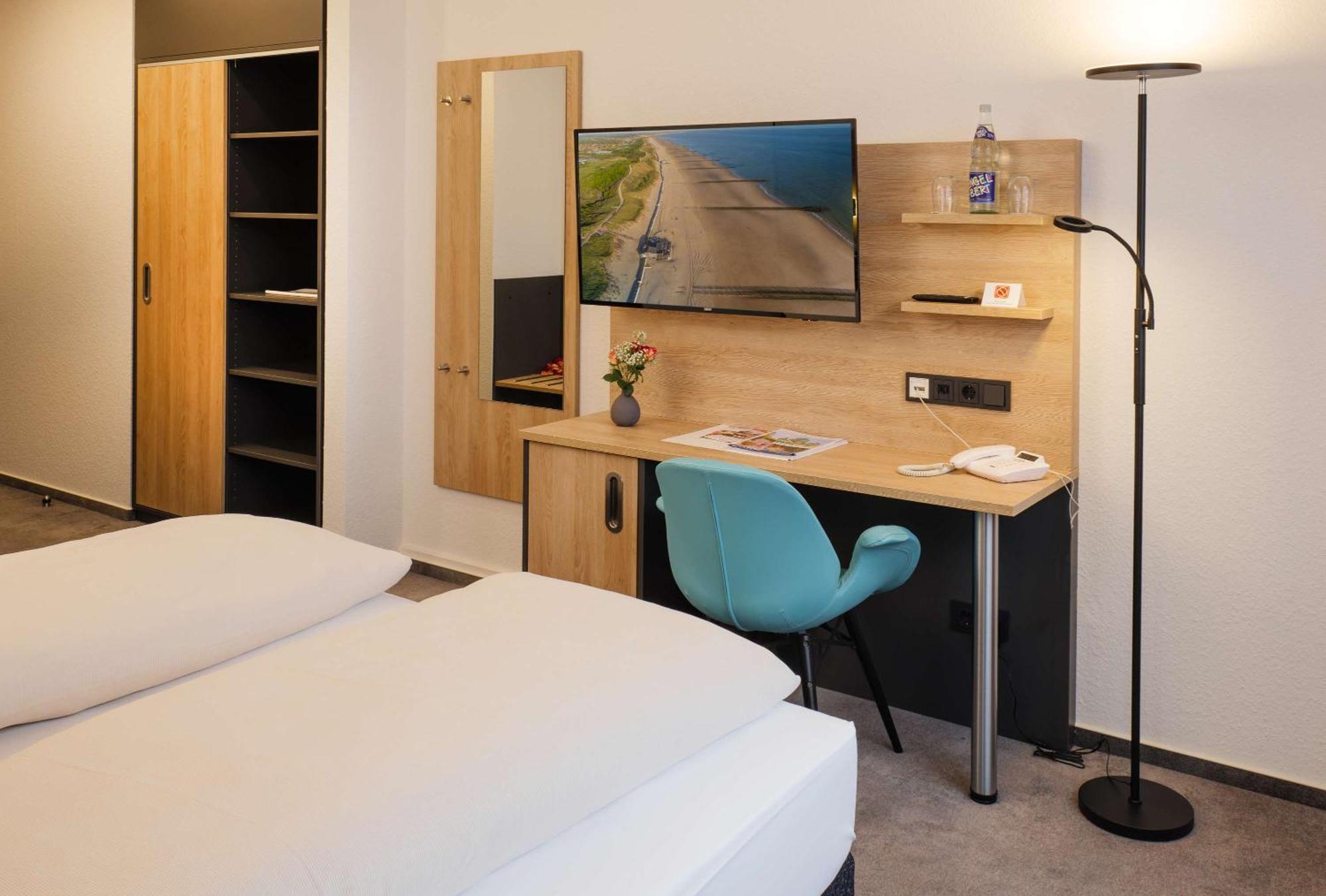 เบสต์ เวสเทิร์น คอมฟอร์ต บิสซิเนส โฮเต็ล Hotel นอยส์ ภายนอก รูปภาพ