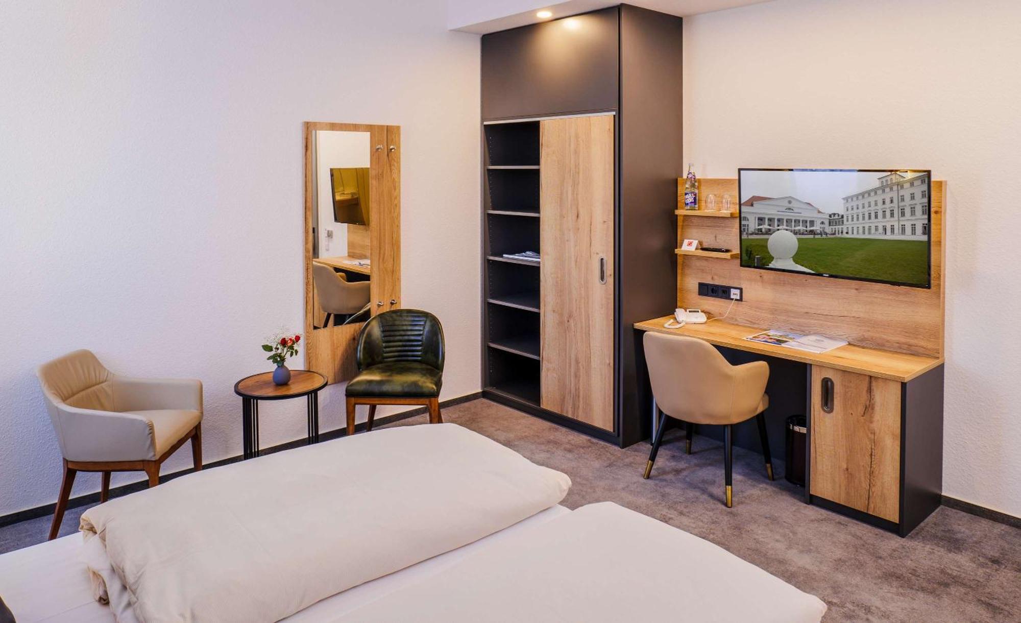 เบสต์ เวสเทิร์น คอมฟอร์ต บิสซิเนส โฮเต็ล Hotel นอยส์ ภายนอก รูปภาพ